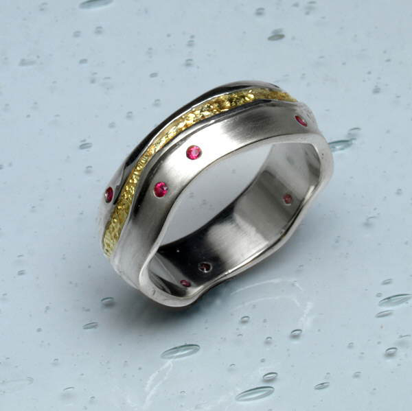 Golden river ring set with ruby